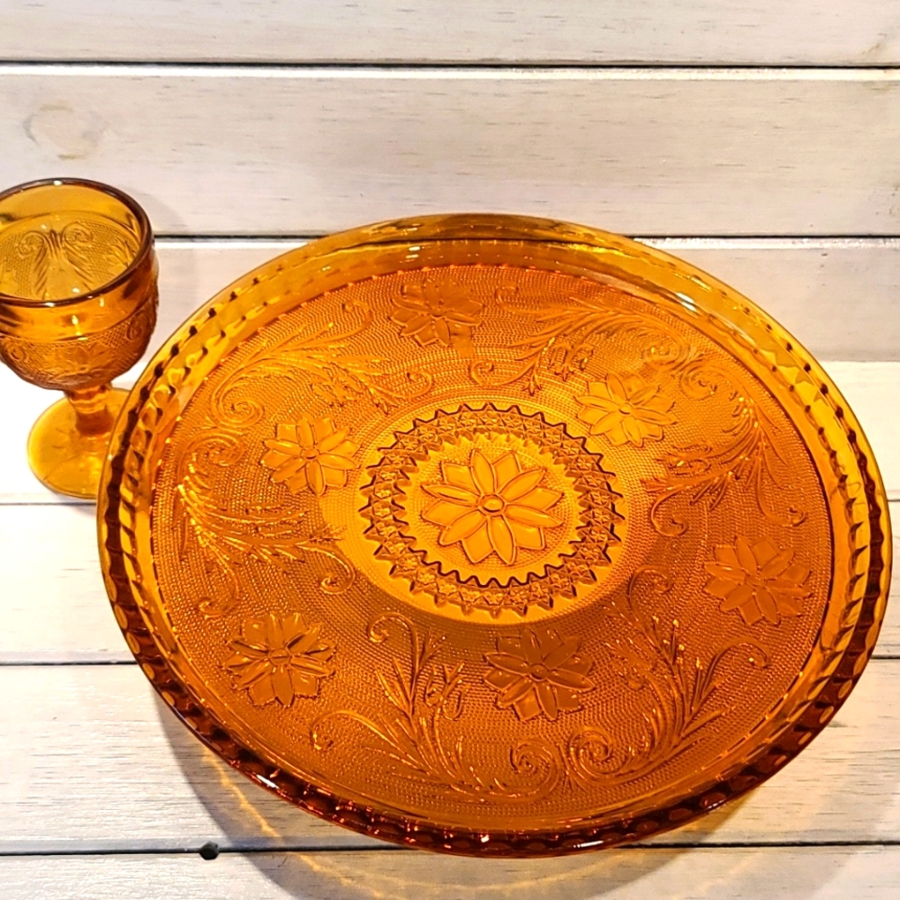 Vintage 1970s Tiara Amber Indiana Glass Serving tray and pedestal glass set - Picture 2 of 8